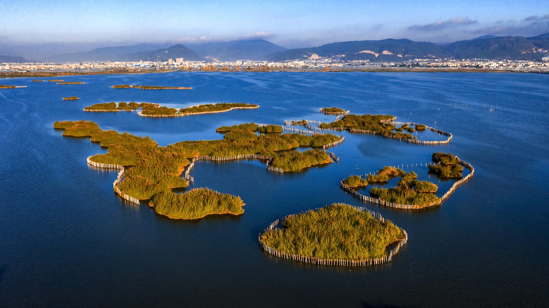 杞麓湖国家湿地公园 参考图 1